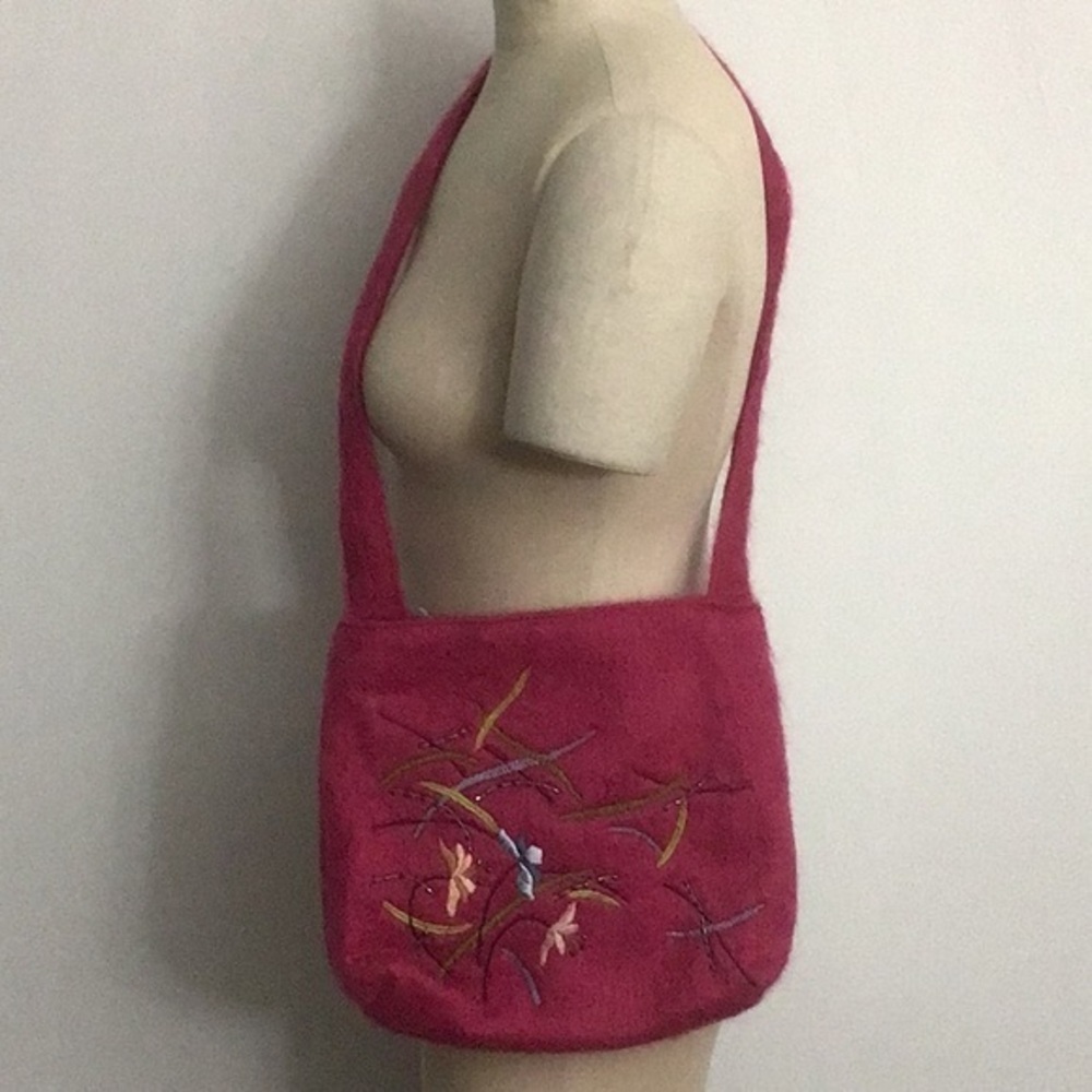NWT Andrea Stuart NY Wool Embroidered and Beaded Crossbody Bag Pink